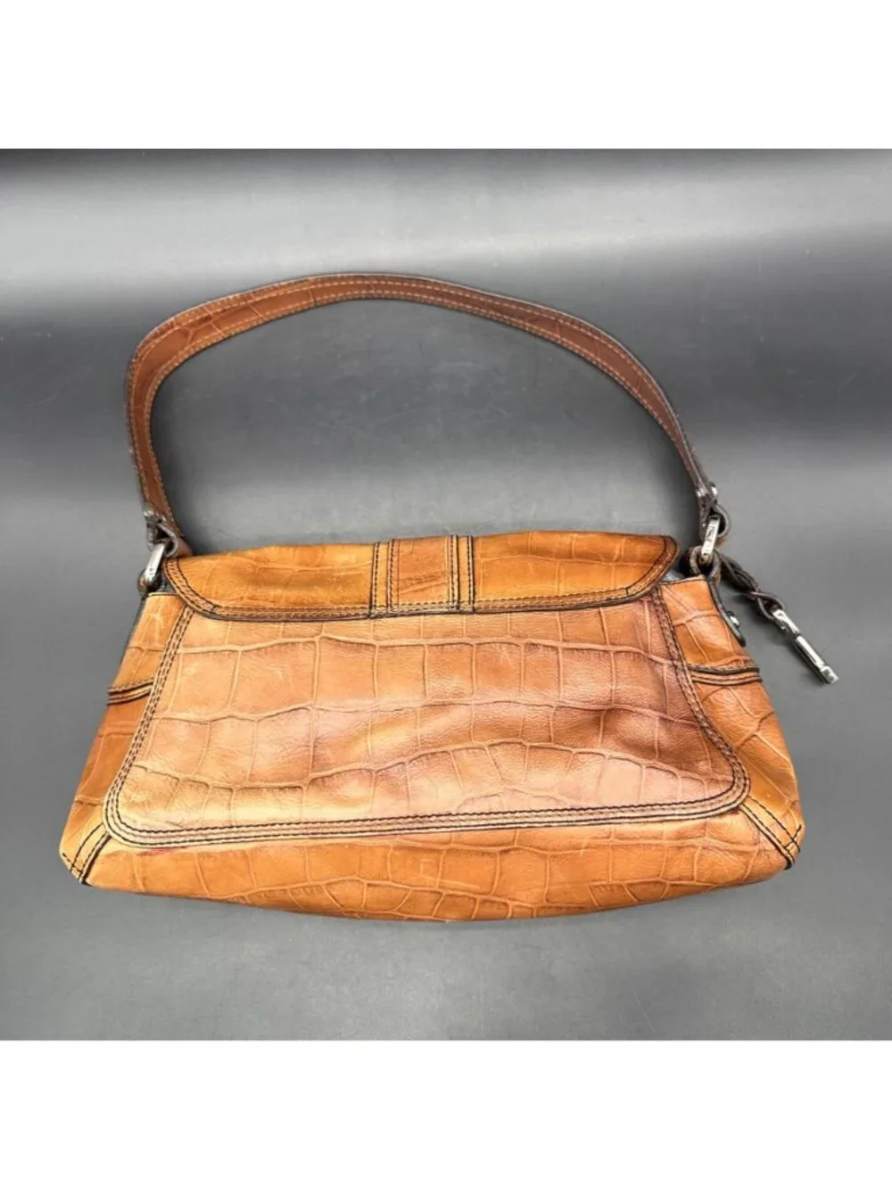 Fossil Croc Embossed Leather Purse Shoulder Bag Buckle Accent Brown Y2K READ